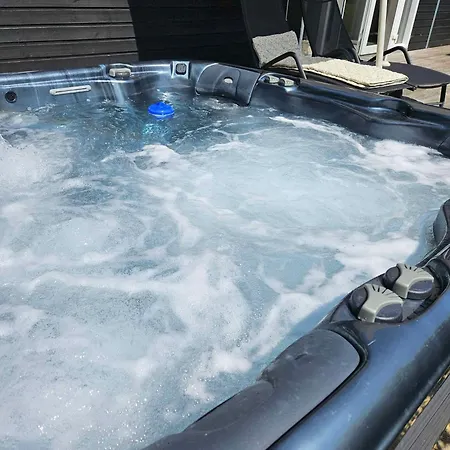 Lovely Newer Near Beautiful Дом отдыха